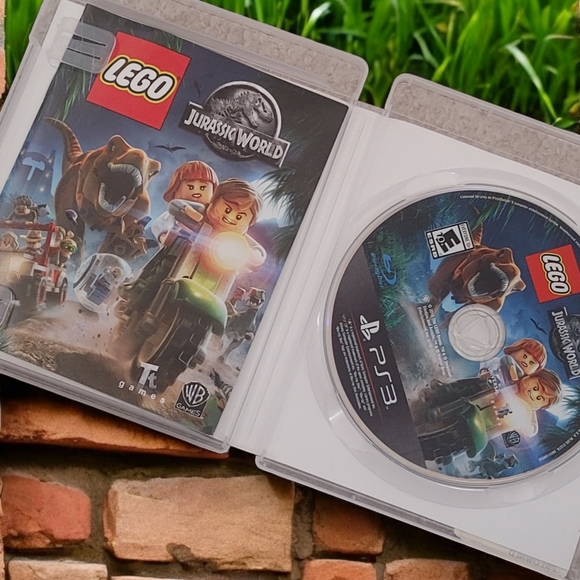 Lego jurassic world ps3 game - Picture 2 of 2